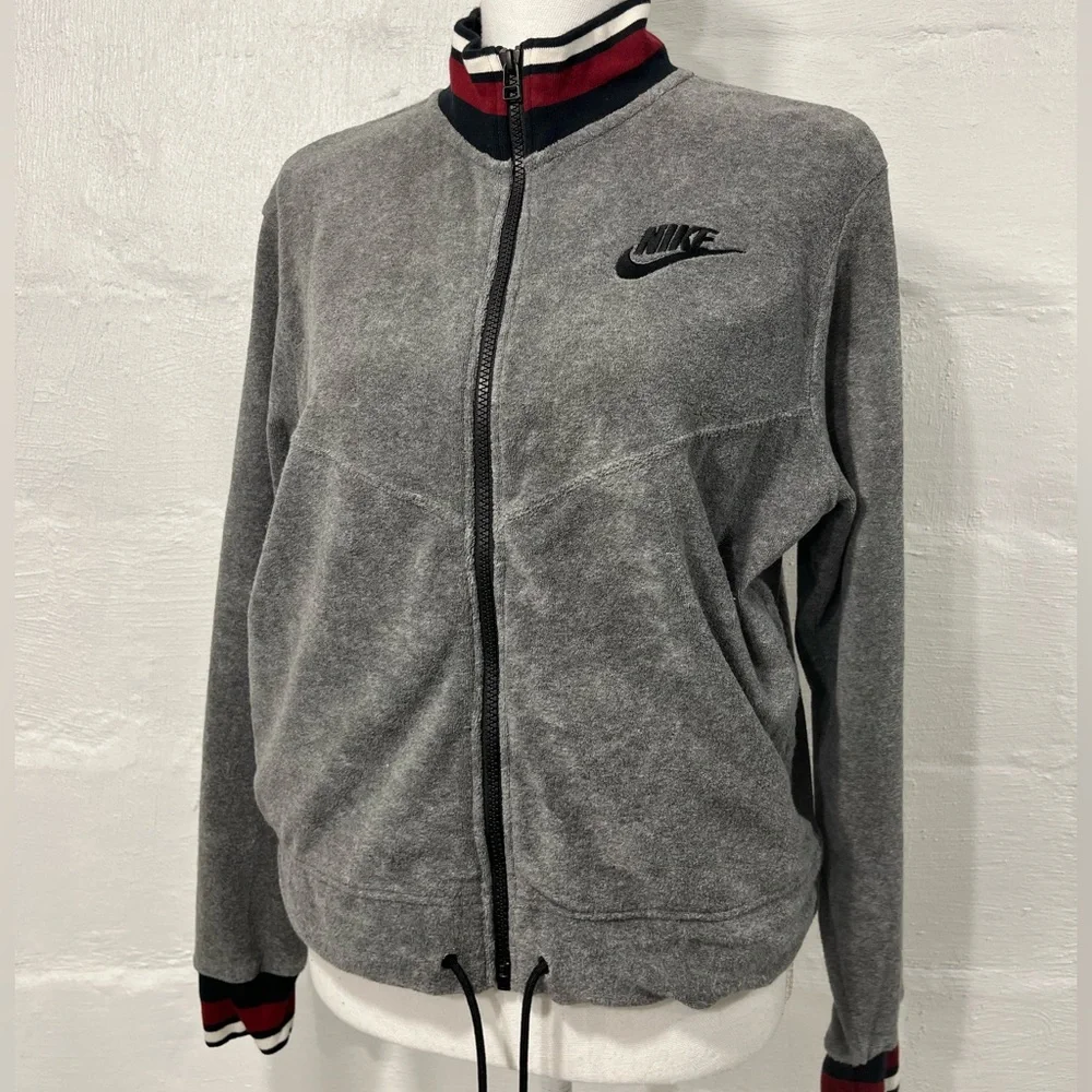NIKE WOMENS ZIP JACKET (a504)